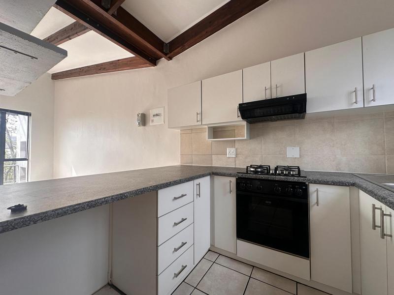 To Let 2 Bedroom Property for Rent in Burgundy Estate Western Cape